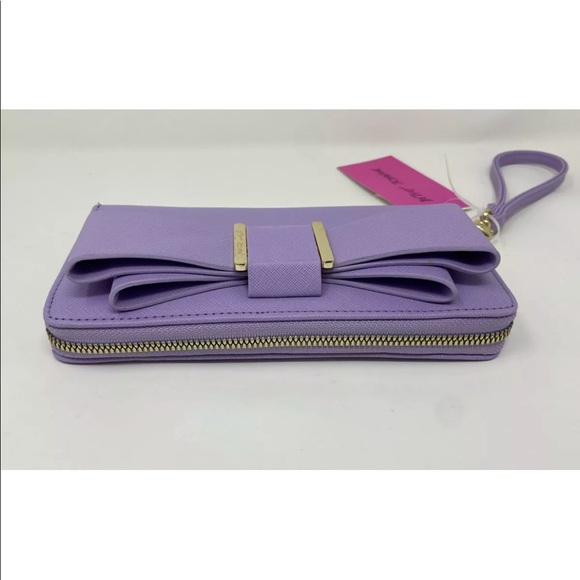Betsey Johnson purple wristlet goldtone hardware - Picture 5 of 5